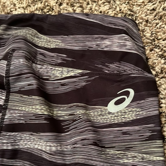 ASICS ladies size medium capri leggings - Picture 4 of 5